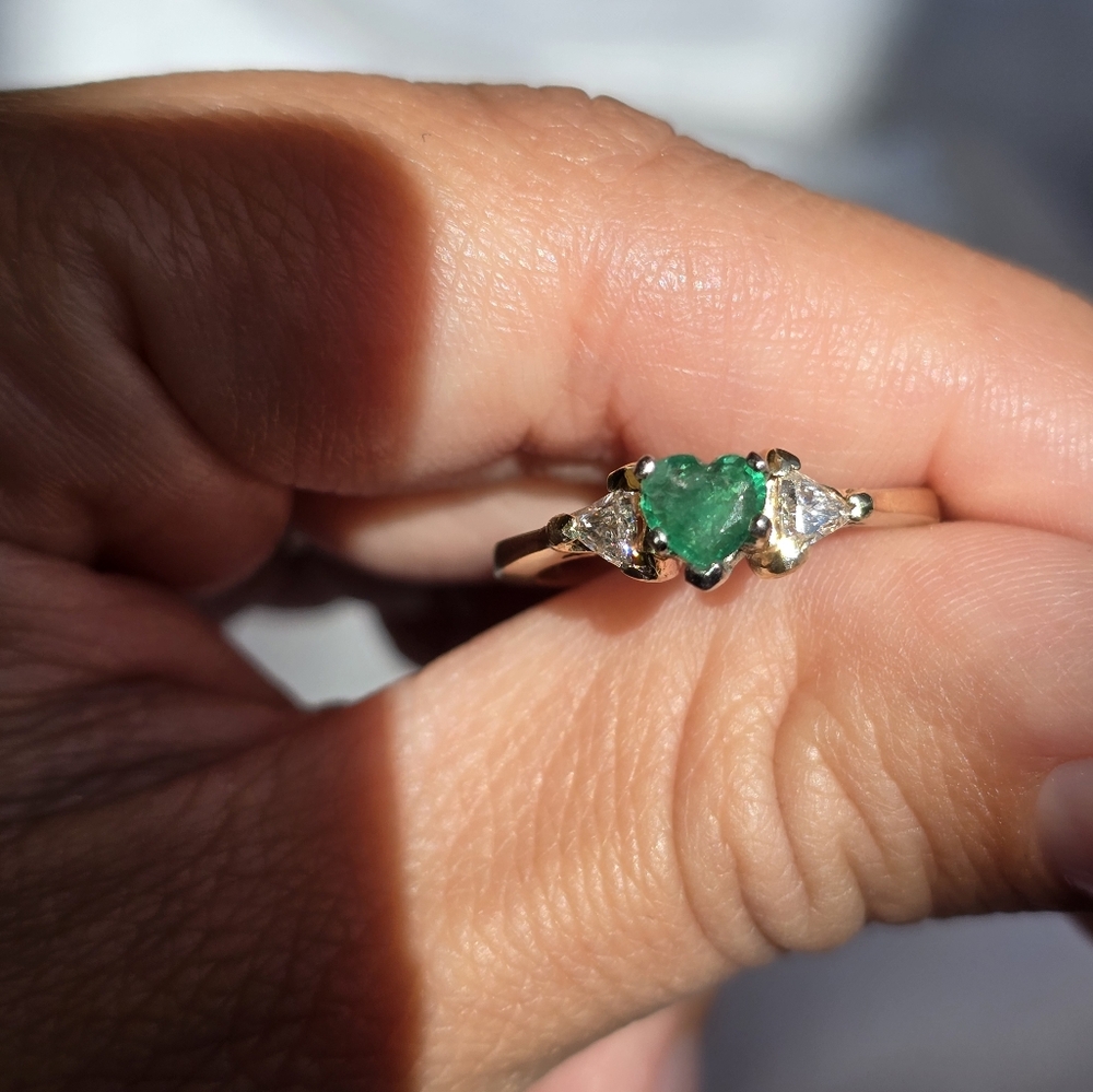 Emerald Heart Trilliant Diamonds 14k Ring